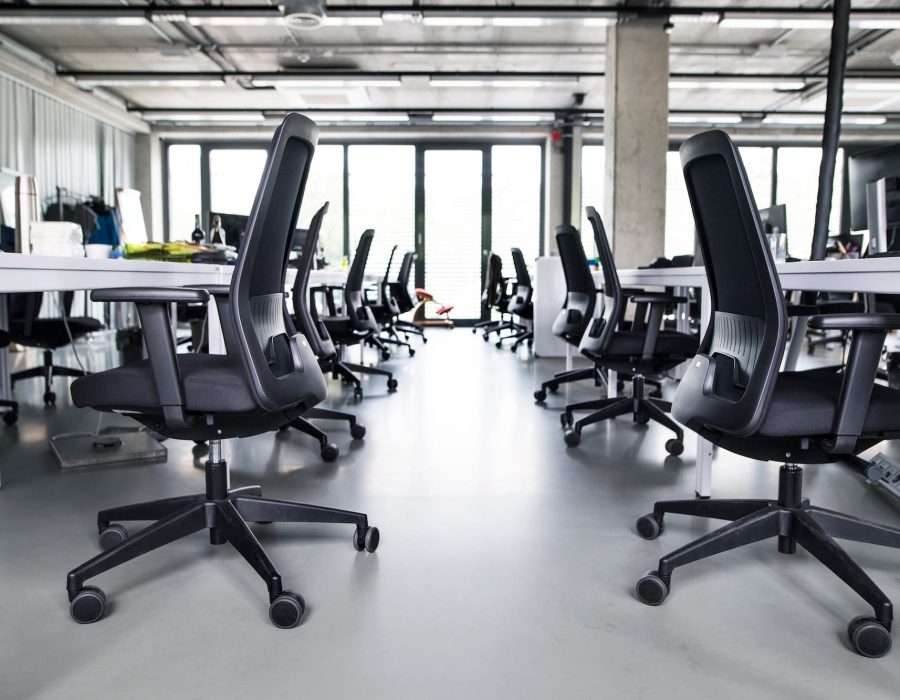 the-interior-of-big-empty-modern-office-after-work-2024-10-18-10-34-10-utc.jpg